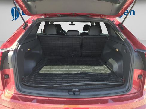 Used 2022 Volkswagen Atlas Cross Sport SE FWD image 17