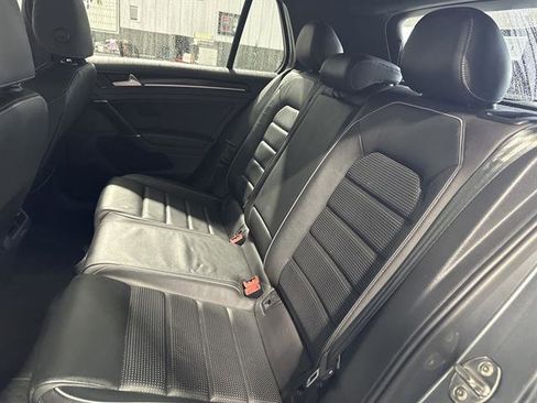 Used 2019 Volkswagen Golf R 4-Door image 18