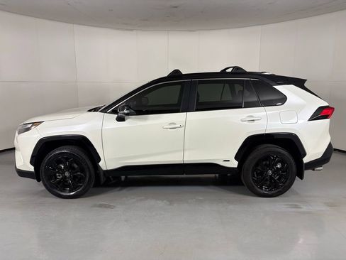 Used 2022 Toyota RAV4 XSE AWD/4WD image 5