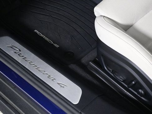 Certified 2024 Porsche Panamera 4 image 21