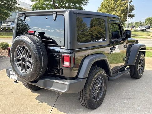 Used 2024 Jeep Wrangler Sport AWD/4WD image 3