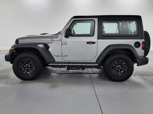 Used 2019 Jeep Wrangler Sport image 5