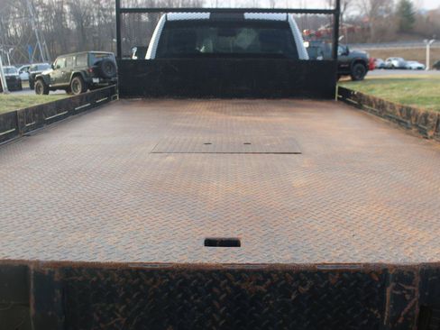 Used 2014 RAM 5500 Tradesman w/ Chrome Appearance Group AWD/4WD image 11