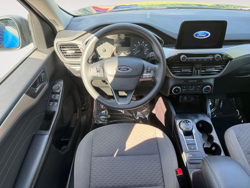 Used 2022 Ford Escape SE AWD/4WD image 10