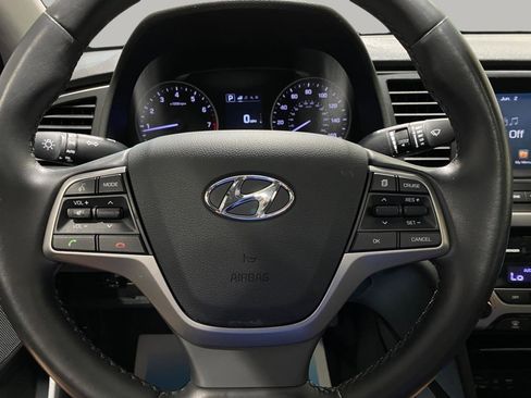 Used 2018 Hyundai Elantra Value Edition FWD image 12