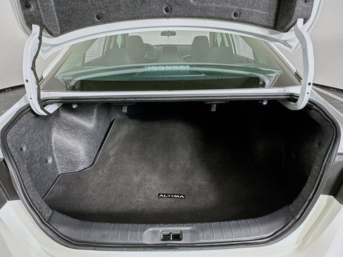 Used 2025 Nissan Altima 2.5 SV image 26