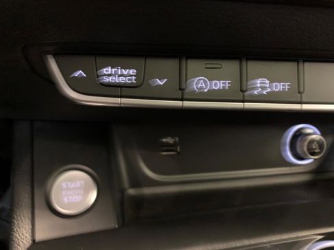 Used 2019 Audi A4 2.0T Premium w/ Convenience Package image 38