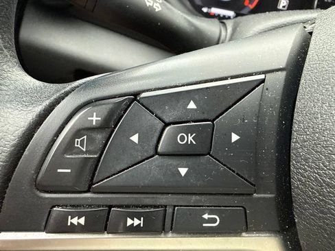 Used 2024 Nissan Kicks SV w/ Interior Electronics Package FWD image 20