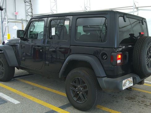 Used 2024 Jeep Wrangler Unlimited Sport AWD/4WD image 17