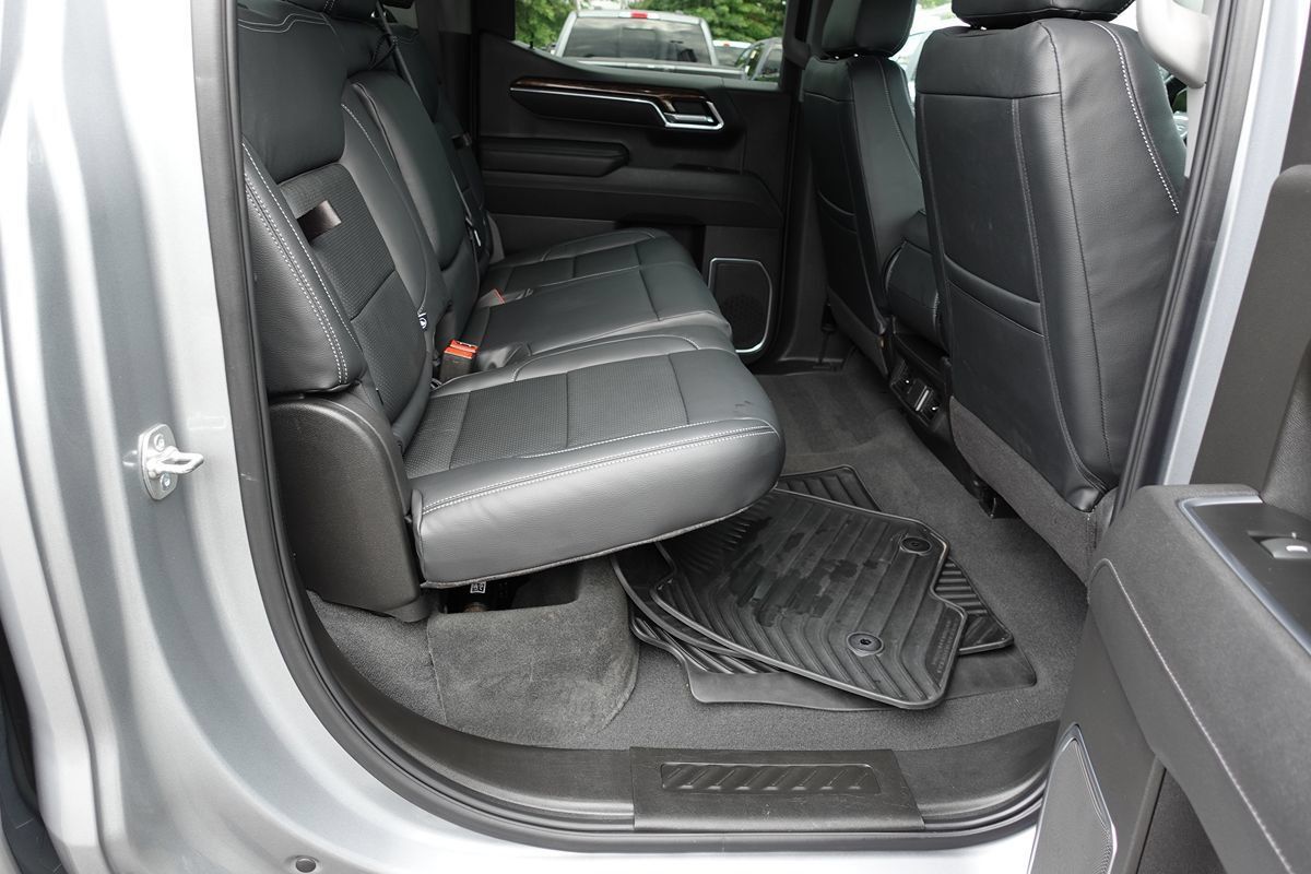 Used 2025 GMC Sierra 1500 Elevation AWD/4WD image 32