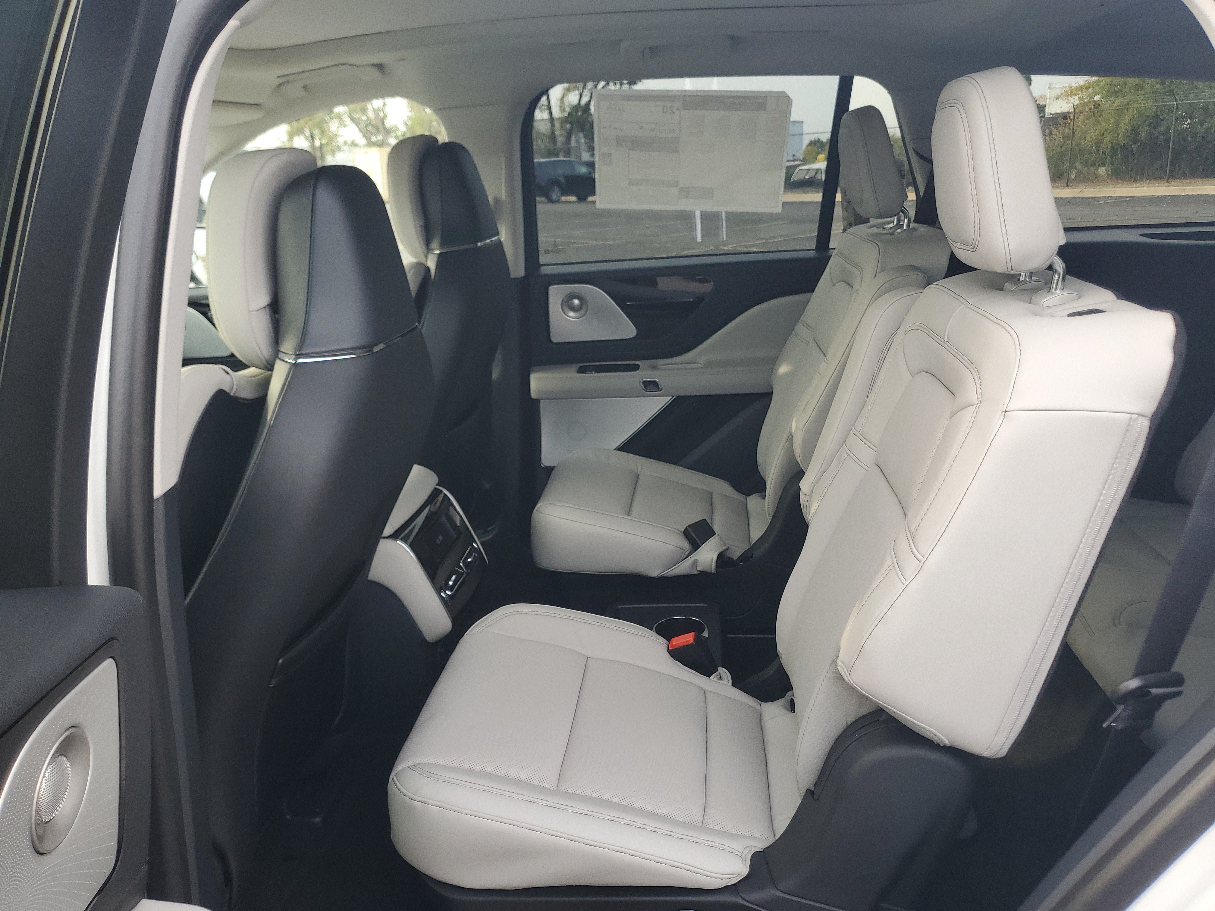 New 2027 Lincoln Aviator Reserve AWD/4WD image 23