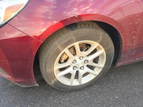 Used 2015 Chevrolet Malibu LT w/ Power Convenience Package image 7