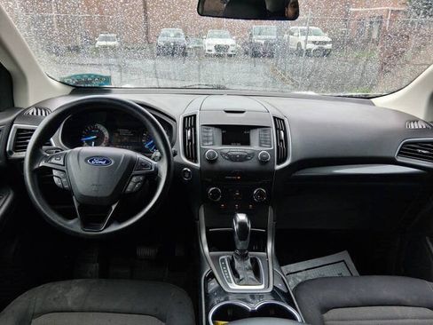 Used 2018 Ford Edge SE FWD image 13
