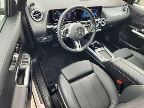 Used 2025 Mercedes-Benz GLA 250 4MATIC image 14