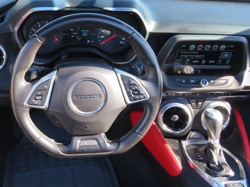Used 2017 Chevrolet Camaro SS RWD image 16