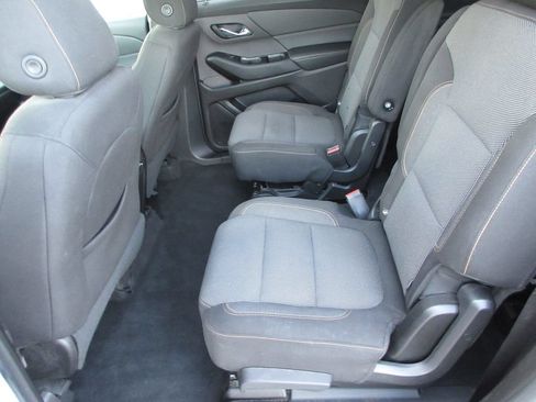 Used 2018 Chevrolet Traverse LT FWD image 14