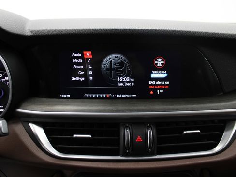 Used 2019 Alfa Romeo Stelvio Ti image 25