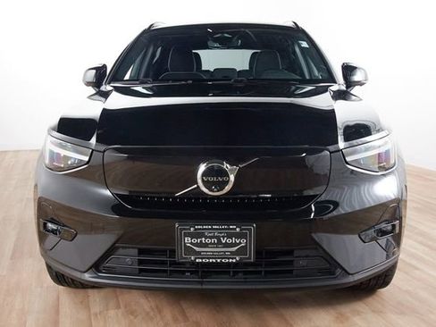 Used 2024 Volvo XC40 Recharge Plus w/ Protection Package Premier AWD/4WD image 2