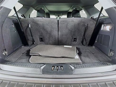 Used 2022 Ford Explorer XLT w/ Equipment Group 202A image 26