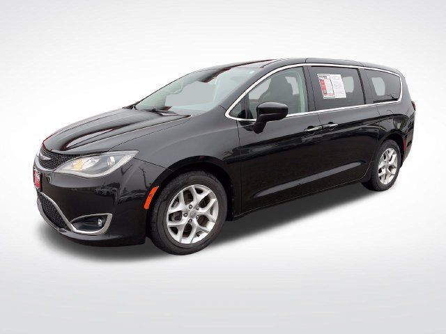 Used 2017 Chrysler Pacifica Touring Plus w/ Tire & Wheel Group FWD 360° Tour
