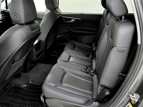 Used 2023 Audi Q7 3.0T Premium Plus image 22