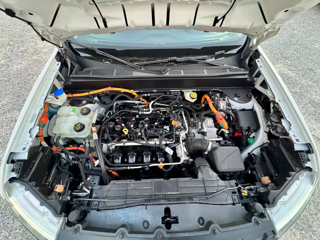 Used 2024 Ford Maverick XL FWD image 14