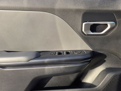 New 2025 Kia K4 LX image 16