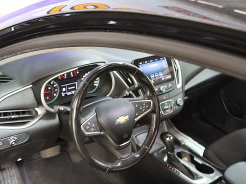 Used 2019 Chevrolet Malibu RS FWD image 14