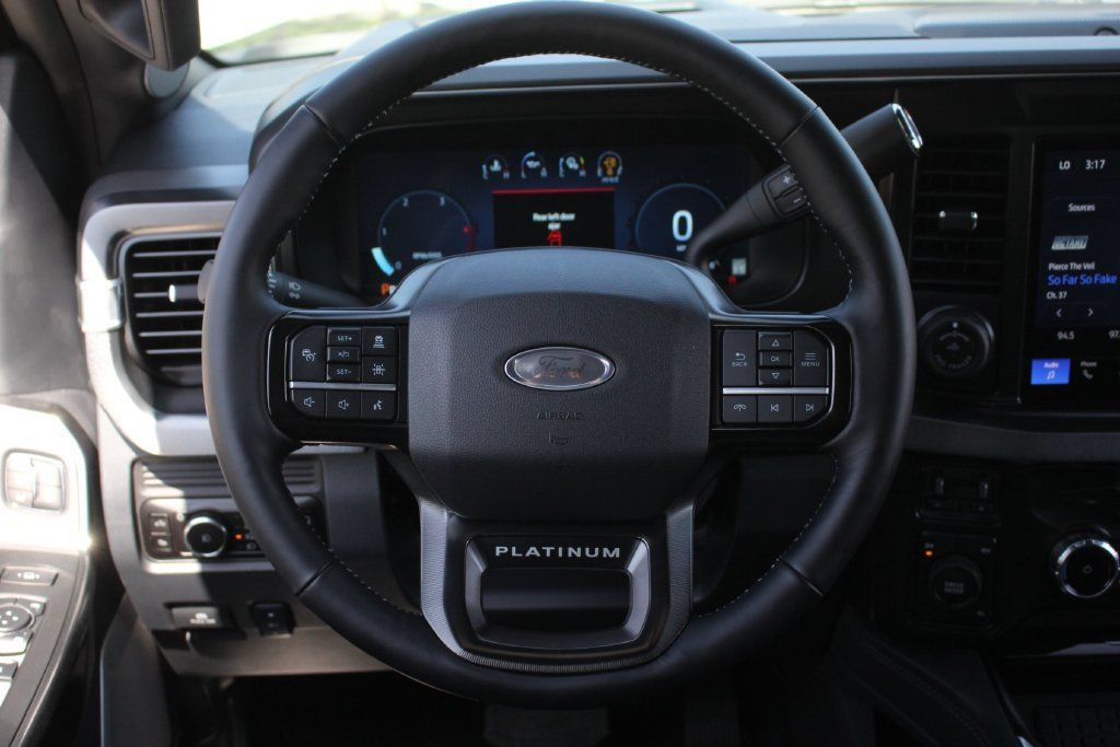 Used 2026 Ford F450 Platinum w/ FX4 Off-Road Package AWD/4WD image 24