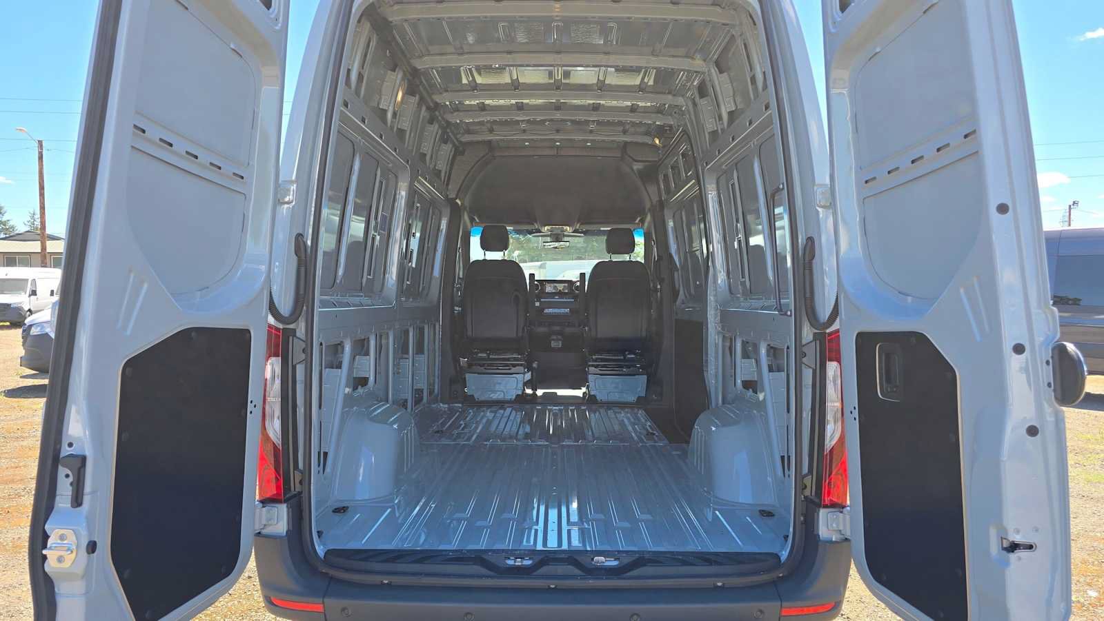 Used 2026 Mercedes-Benz Sprinter 2500 image 19