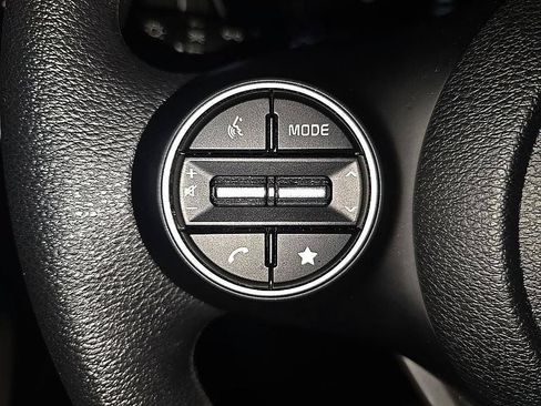 Used 2023 Kia Soul LX FWD image 19