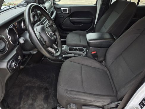 Used 2023 Jeep Gladiator Sport AWD/4WD image 13