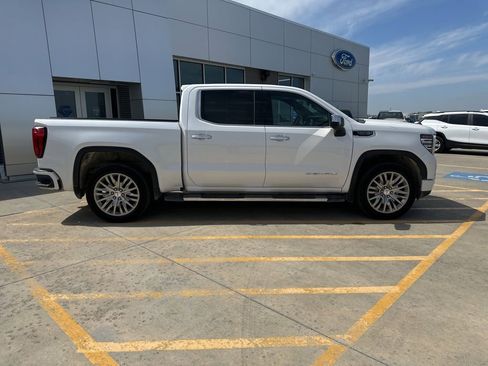 Used 2022 GMC Sierra 1500 Denali AWD/4WD image 11
