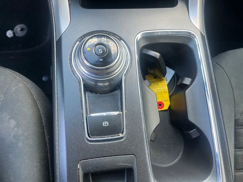 Used 2019 Ford Fusion SE image 19