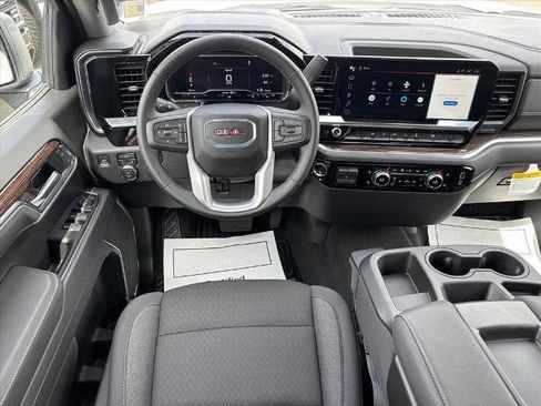 Certified 2025 GMC Sierra 1500 Elevation AWD/4WD image 6