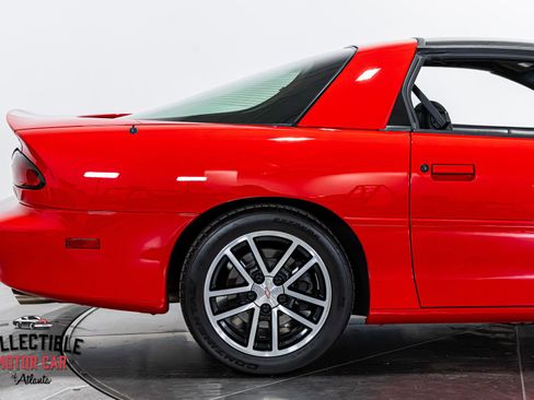 Used 2002 Chevrolet Camaro Z28 w/ SS Performance/Appearance Pkg image 41
