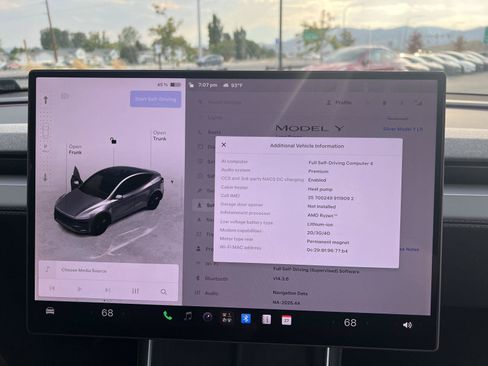 Used 2026 Tesla Model Y Long Range RWD image 11