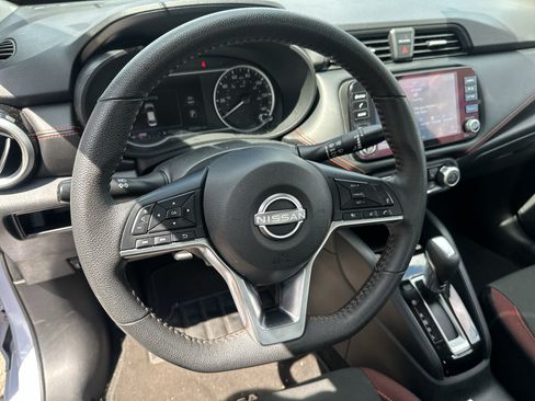 Used 2024 Nissan Versa SR FWD image 19