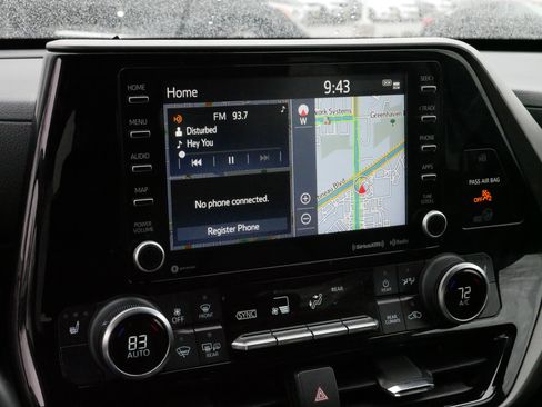 Used 2022 Toyota Highlander XLE image 22