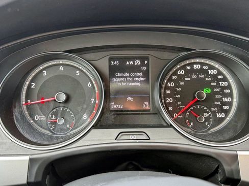 Used 2021 Volkswagen Atlas Cross Sport SE image 24