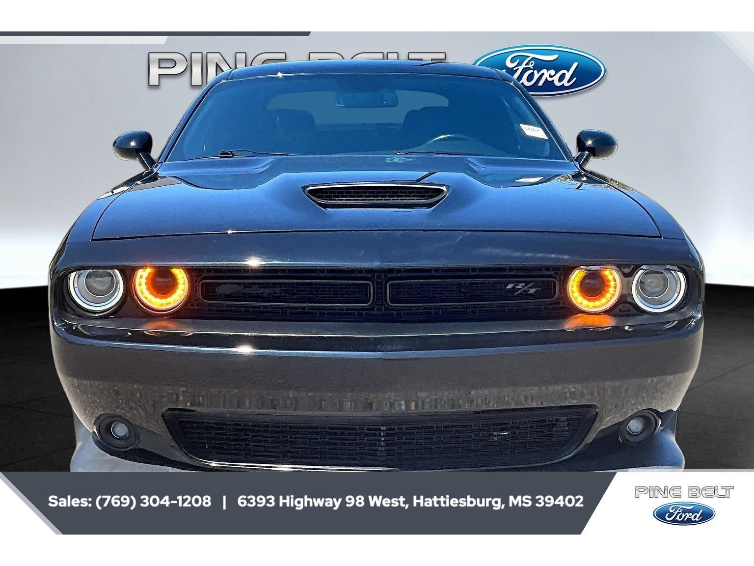Used 2021 Dodge Challenger R/T w/ Blacktop Package RWD image 3