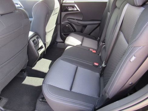 New 2026 Mitsubishi Outlander ES FWD image 13