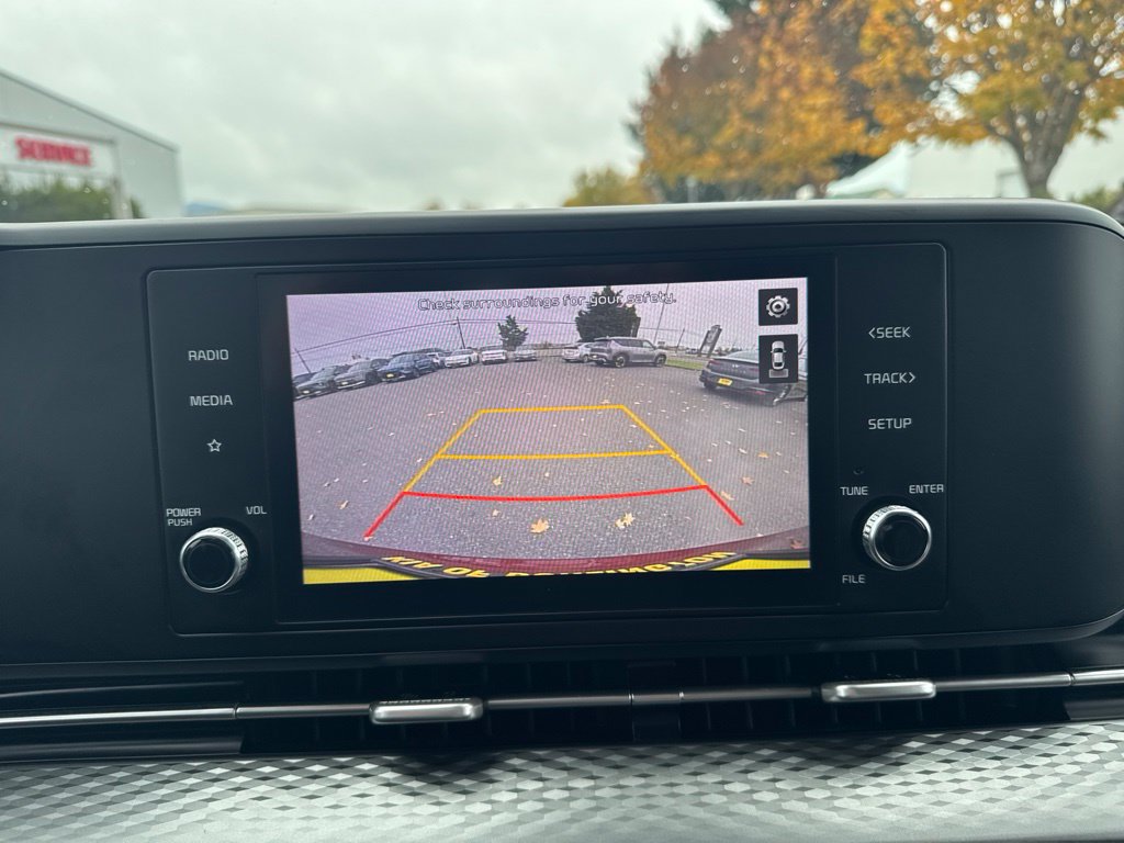 Certified 2022 Kia Carnival LX FWD image 14