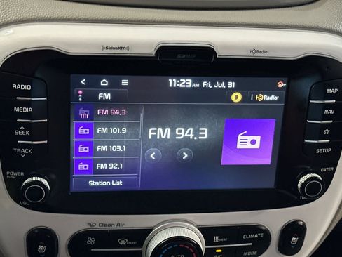 Used 2019 Kia Soul EV + FWD image 20