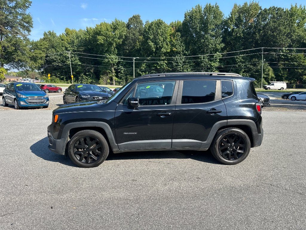 Used 2017 Jeep Renegade Altitude FWD image 4