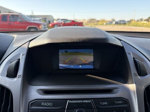 Used 2016 Ford Transit Connect XLT FWD image 11