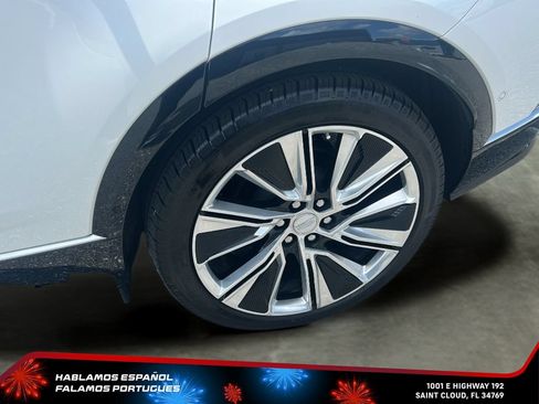 Certified 2025 Cadillac Lyriq Luxury AWD/4WD image 33