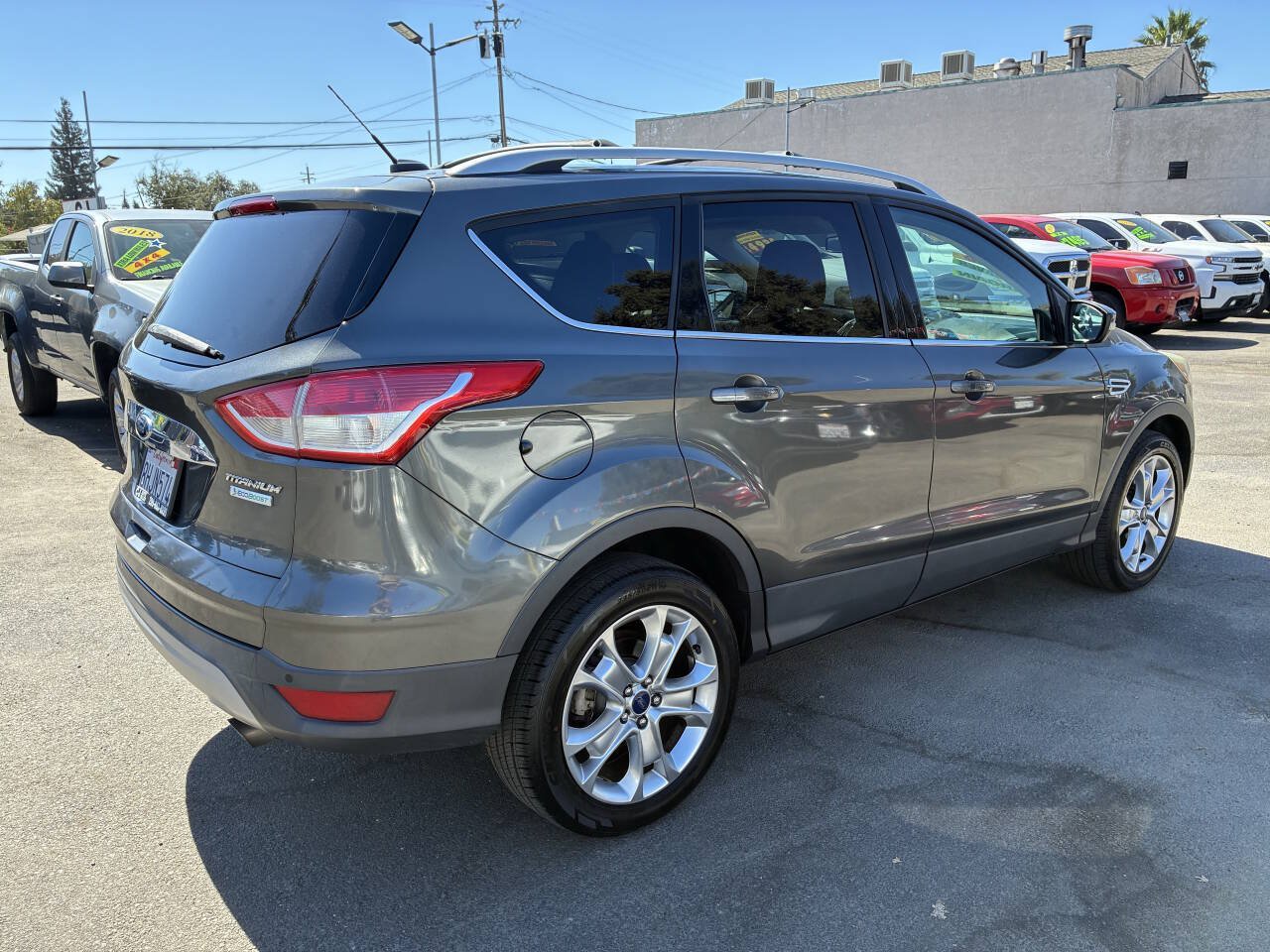 Used 2015 Ford Escape Titanium w/ Equipment Group 301A FWD image 2