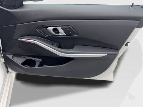 Used 2025 BMW 330i Sedan image 48