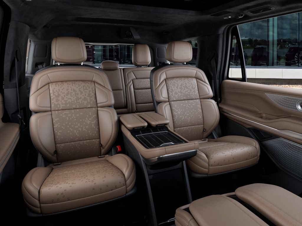 New 2027 Lincoln Navigator Black Label AWD/4WD image 29